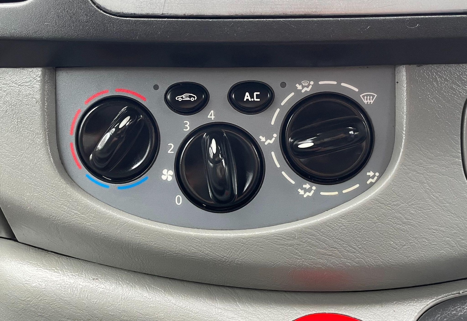 Used Vauxhall Vivaro 2012 for sale - 77424777: Photo 31