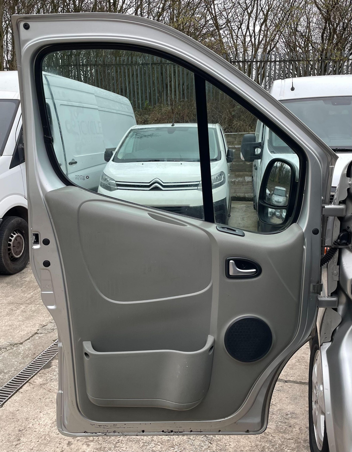 Used Vauxhall Vivaro 2012 for sale - 77424777: Photo 32