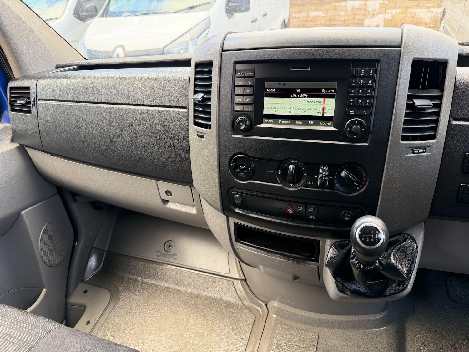 Used Mercedes-Benz Sprinter 2017 for sale - 77898295: Photo 35