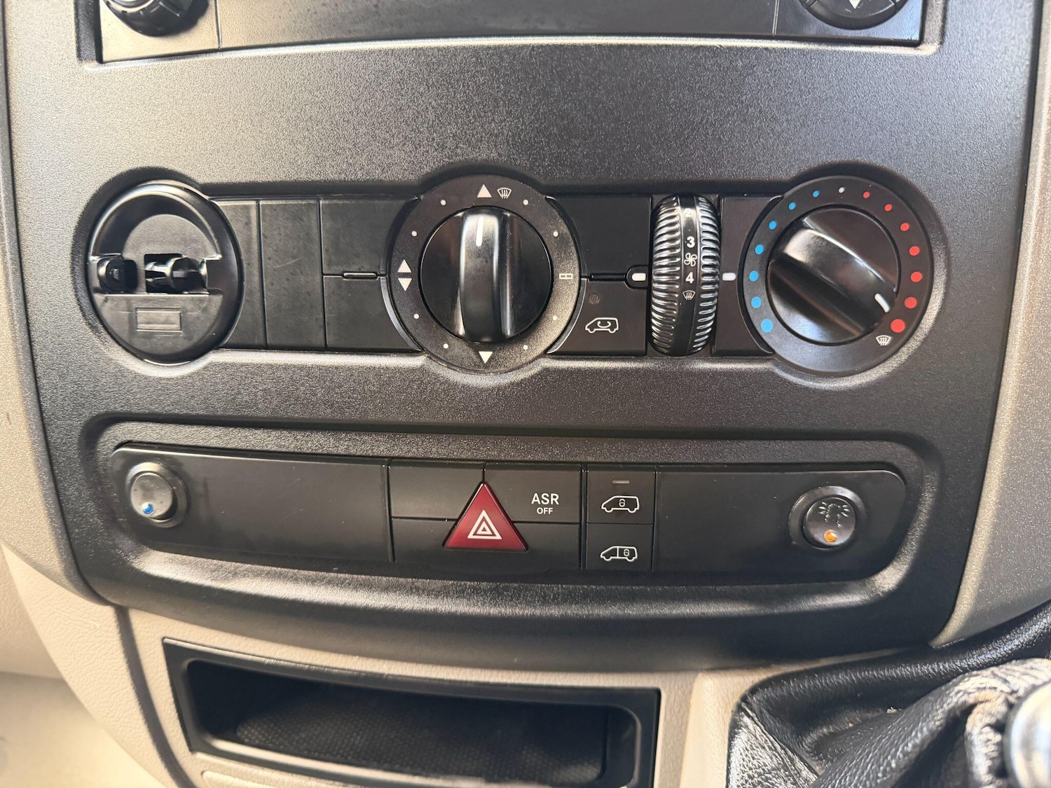 Used Mercedes-Benz Sprinter 2017 for sale - 77898295: Photo 39