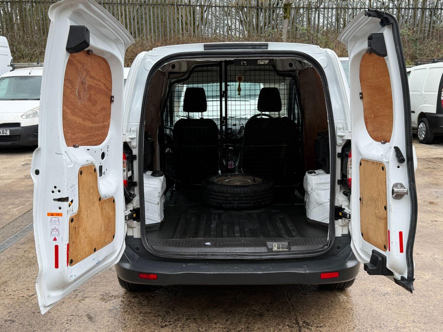 Used Ford Transit Courier for sale - 78115070: Photo 14