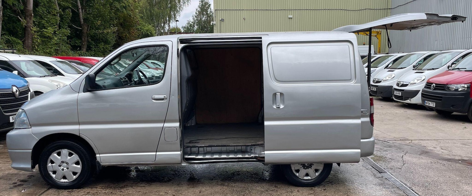 Used Toyota HiAce 2007 for sale - 76646094: Photo 16
