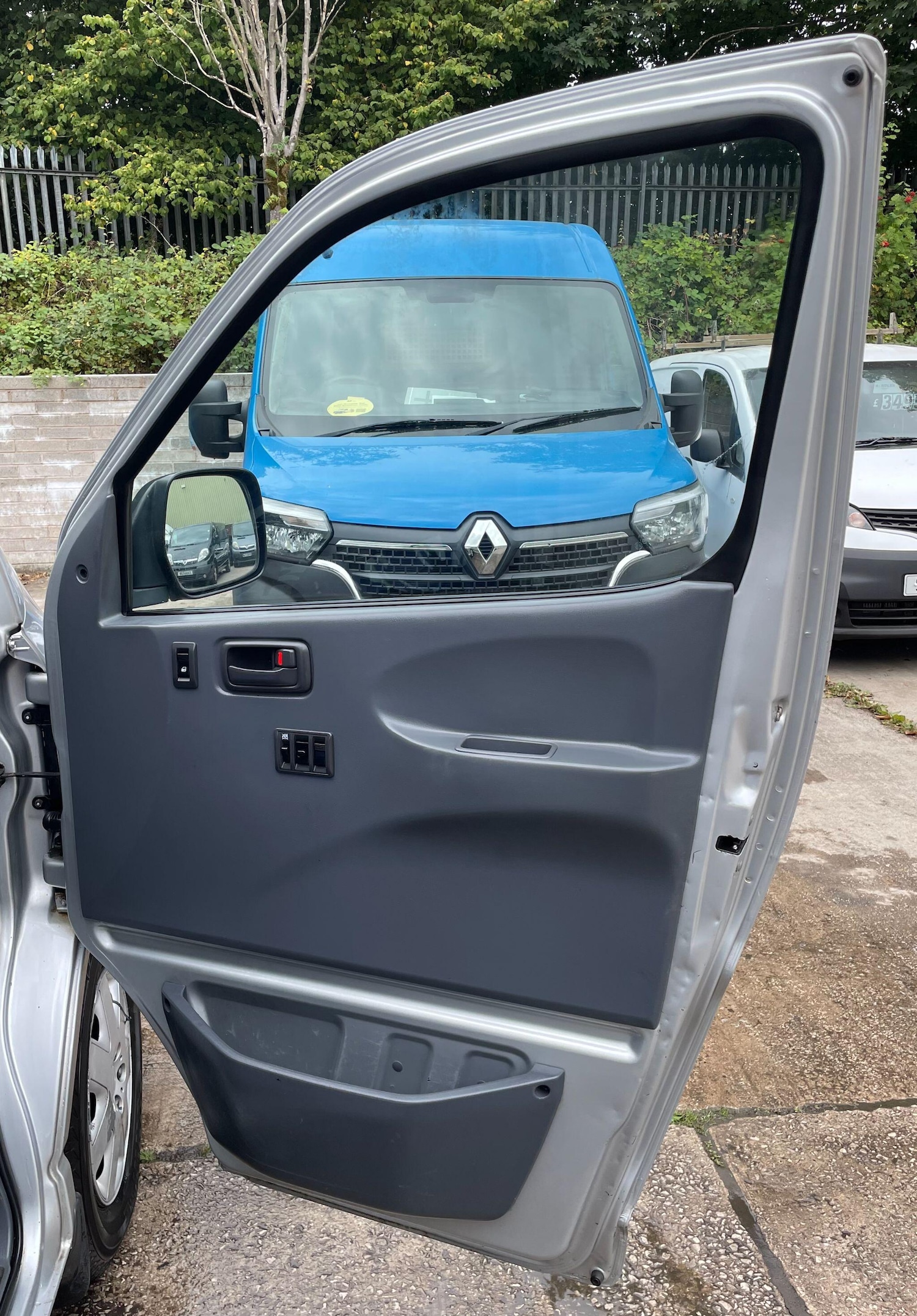 Used Toyota HiAce 2007 for sale - 76646094: Photo 21