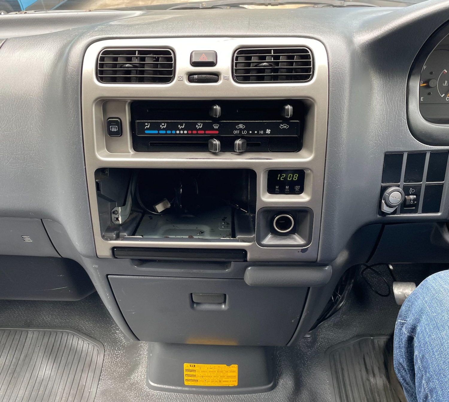 Used Toyota HiAce 2007 for sale - 76646094: Photo 29