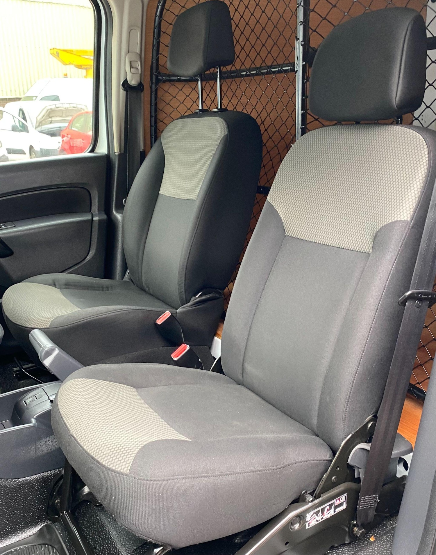 Used Renault Kangoo 2021 for sale - 76550272: Photo 37