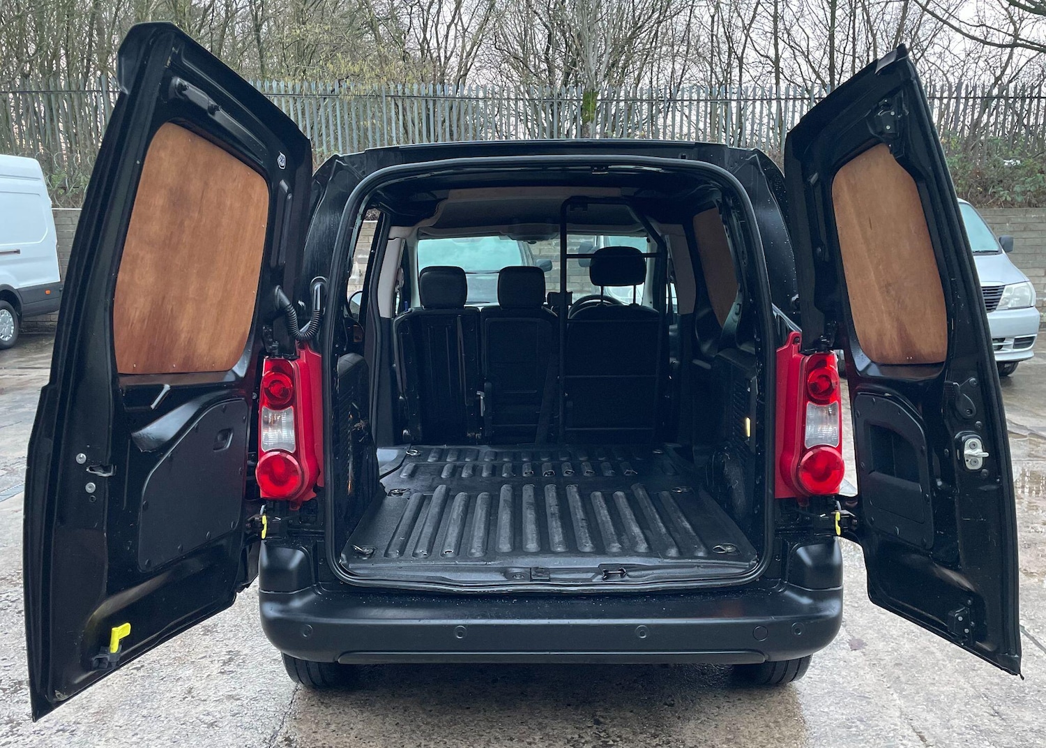 Used Citroen Berlingo 2010 for sale - 77190963: Photo 11