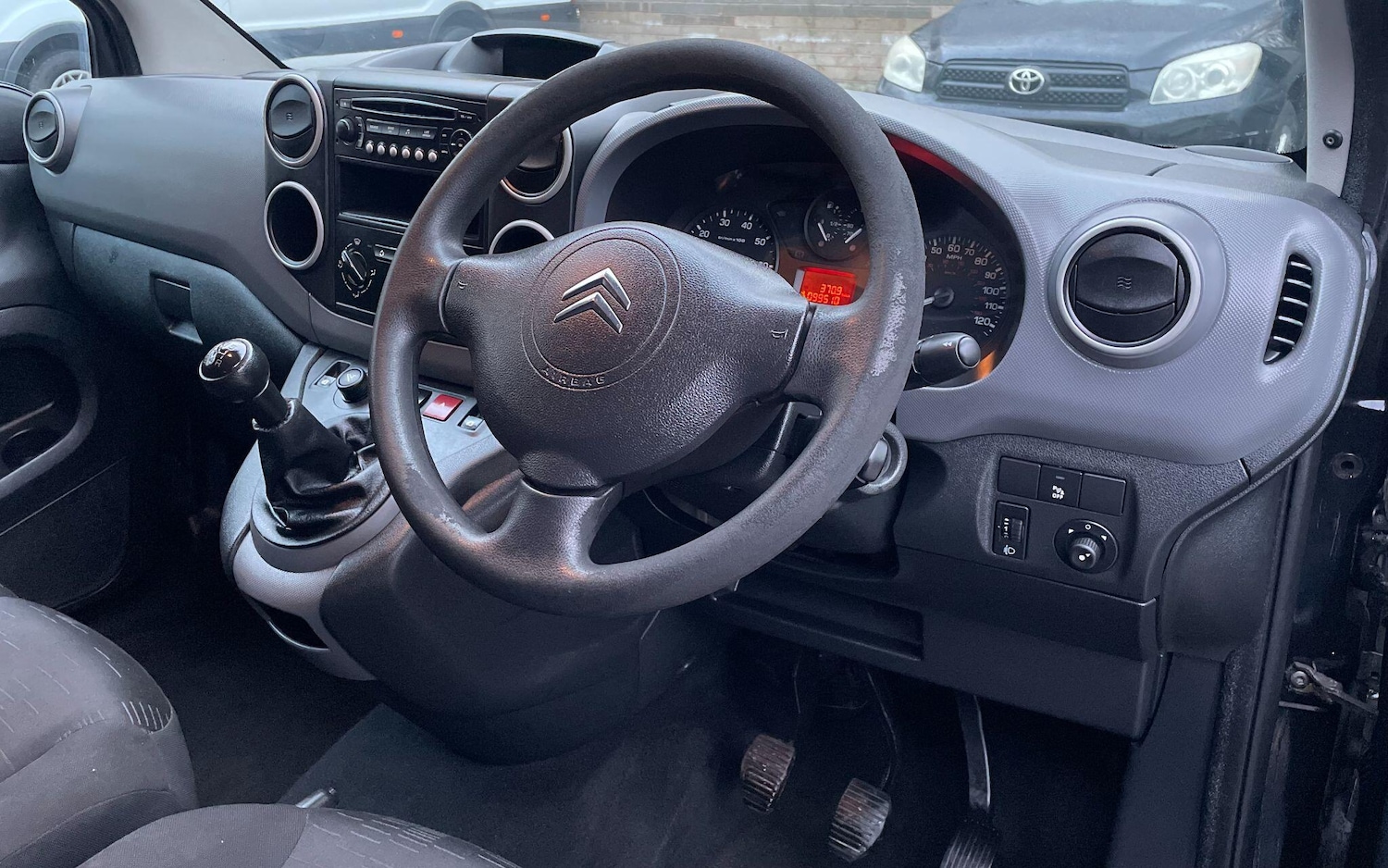 Used Citroen Berlingo 2010 for sale - 77190963: Photo 24