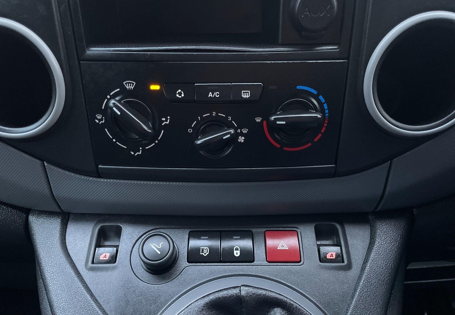 Used Citroen Berlingo 2010 for sale - 77190963: Photo 32