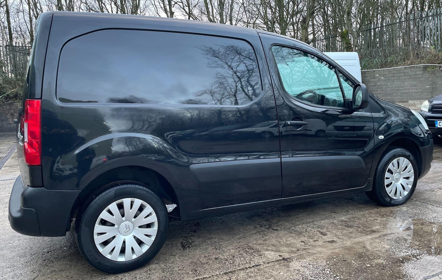 Used Citroen Berlingo 2010 for sale - 77190963: Photo 8