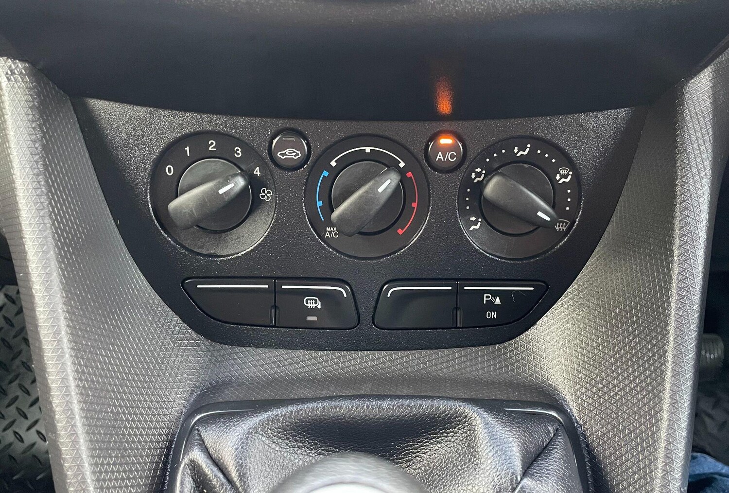 Used Ford Transit Connect 2017 for sale - 76550125: Photo 34