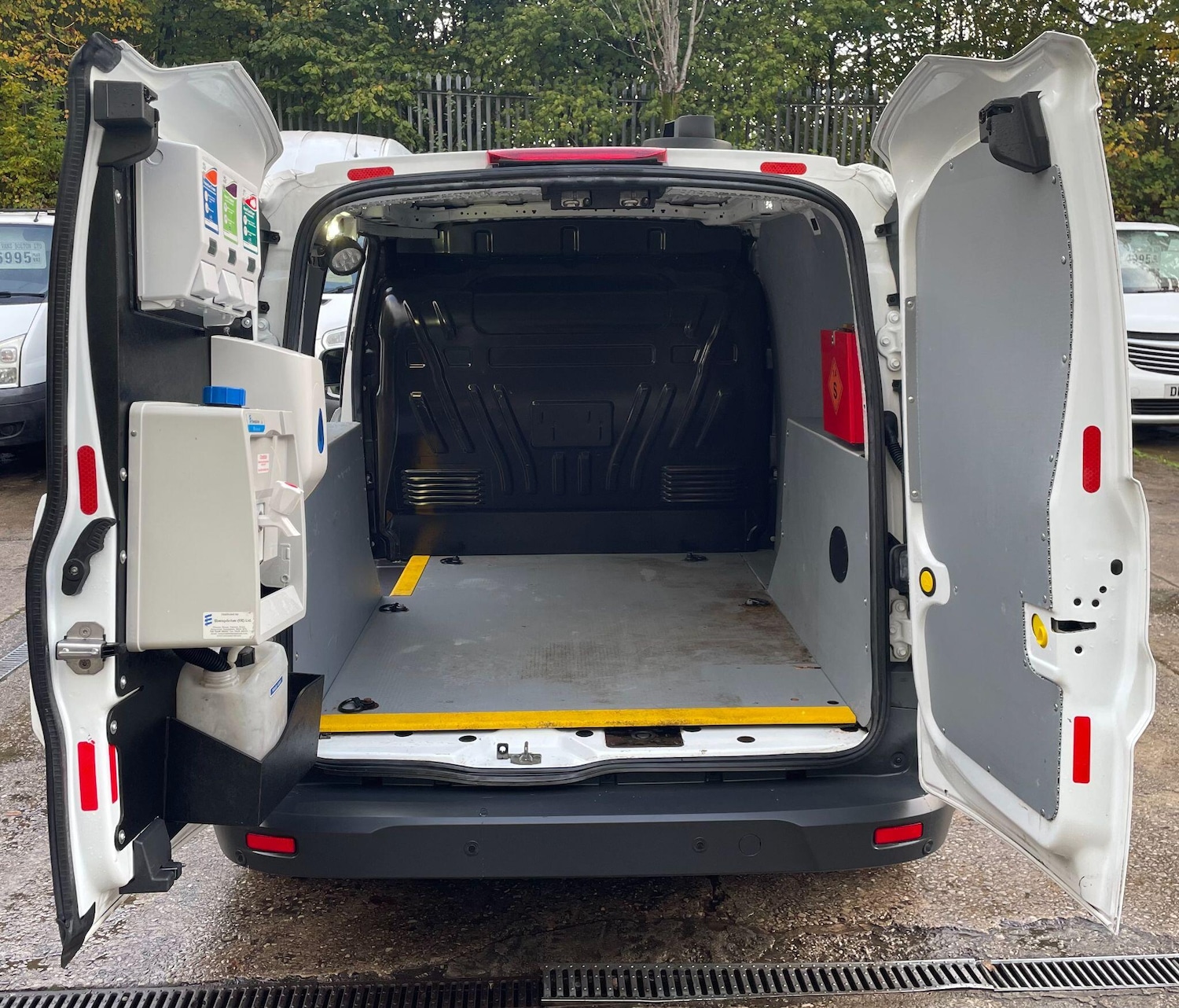 Used Ford Transit Connect 2017 for sale - 76926744: Photo 11