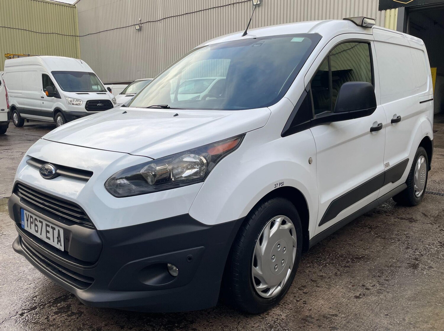 Used Ford Transit Connect 2017 for sale - 76926744: Photo 20