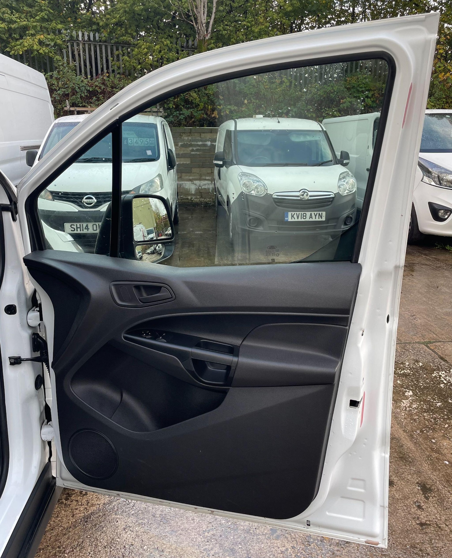 Used Ford Transit Connect 2017 for sale - 76926744: Photo 22