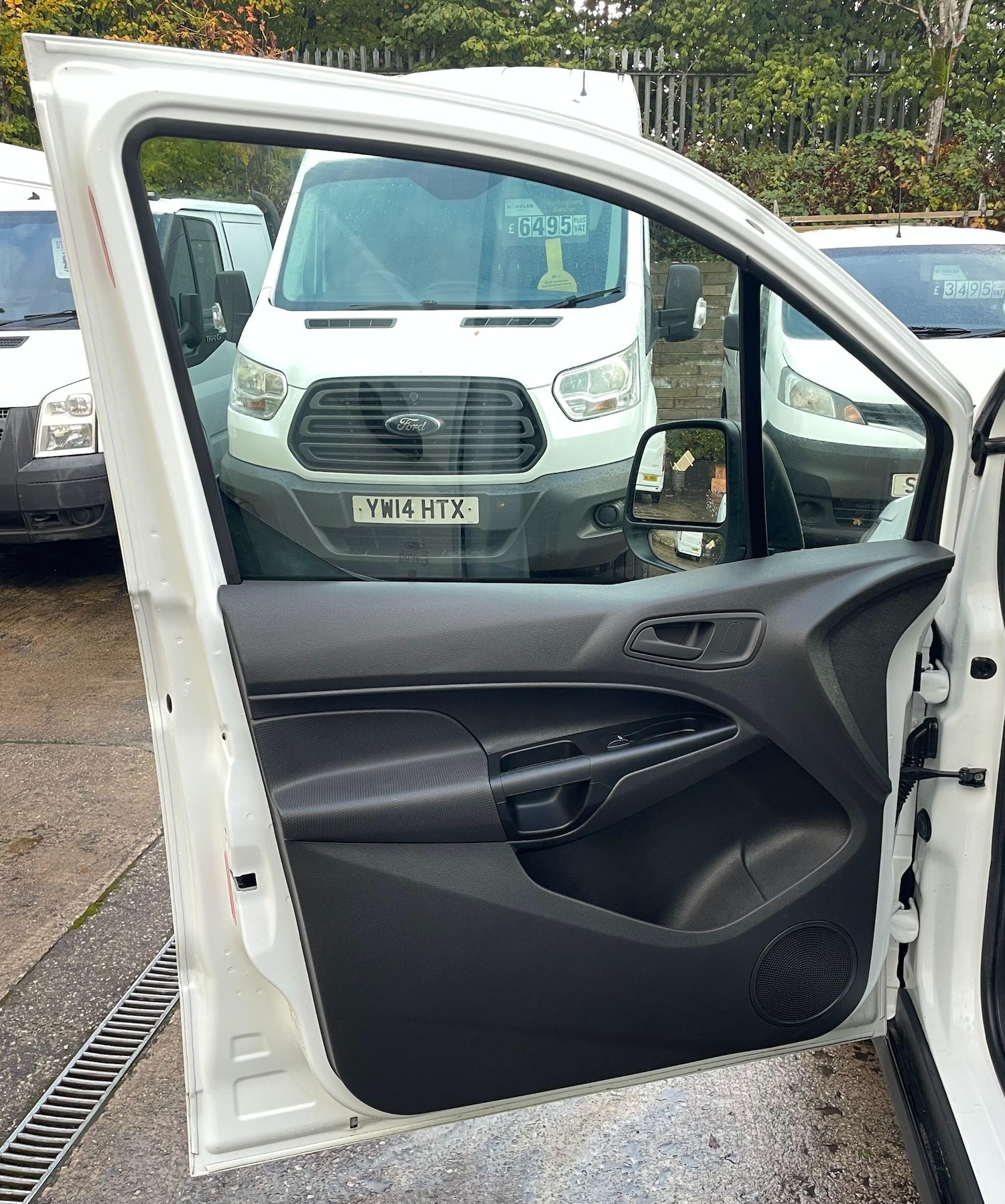 Used Ford Transit Connect 2017 for sale - 76926744: Photo 37