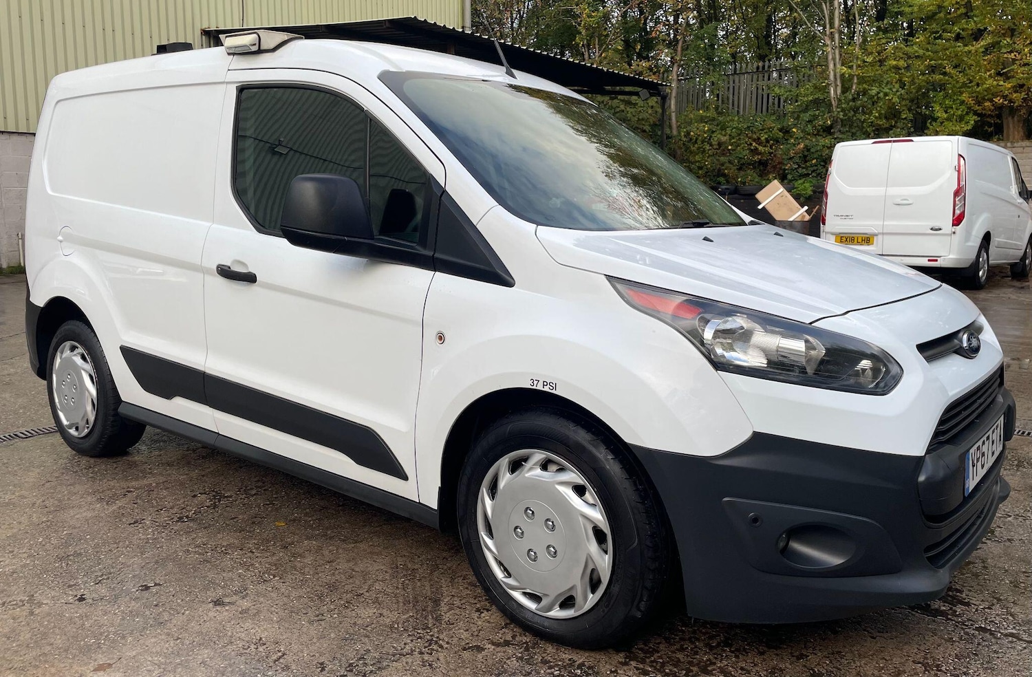 Used Ford Transit Connect 2017 for sale - 76926744: Photo 5