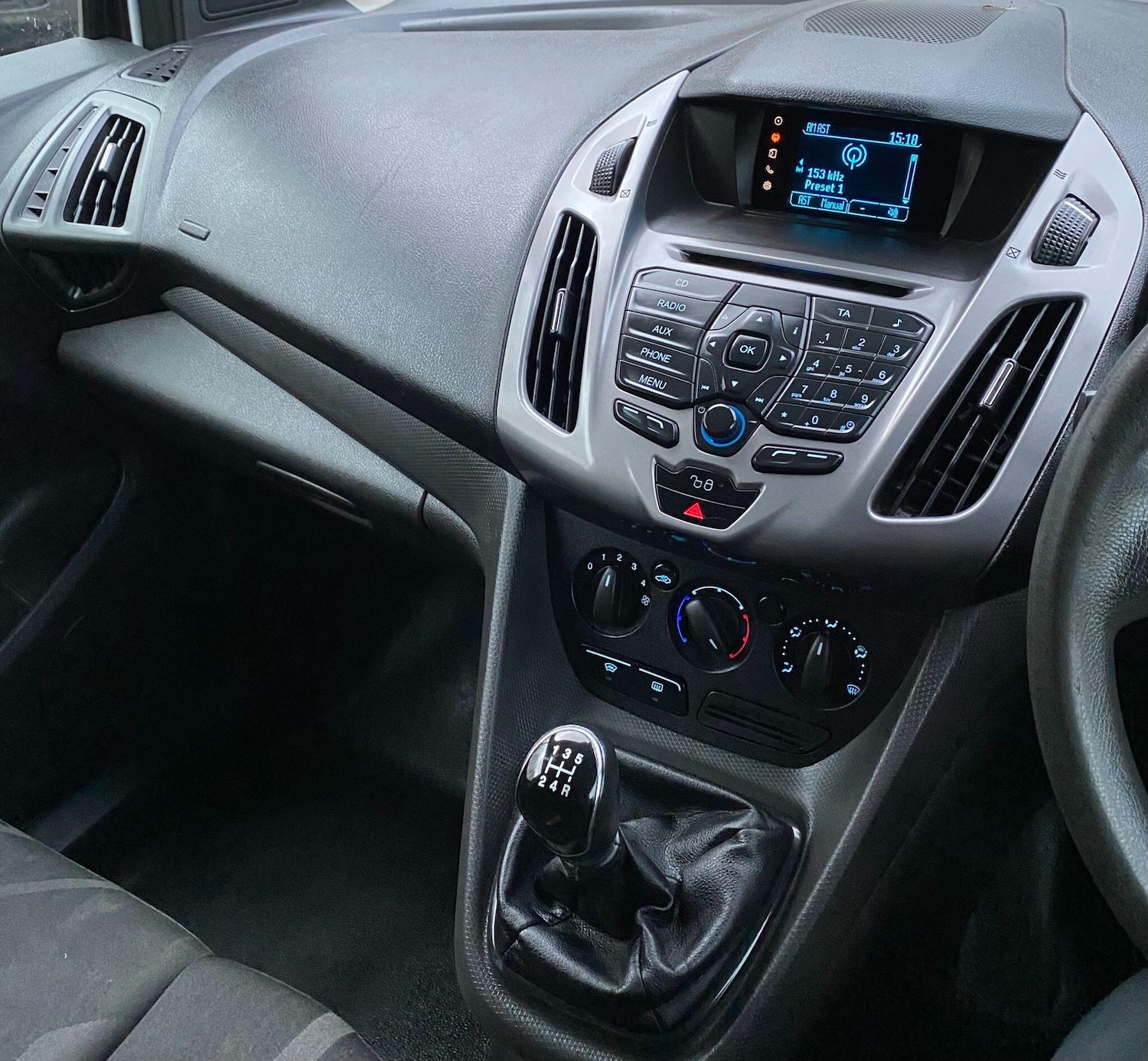 Used Ford Transit Connect 2014 for sale - 76753041: Photo 41