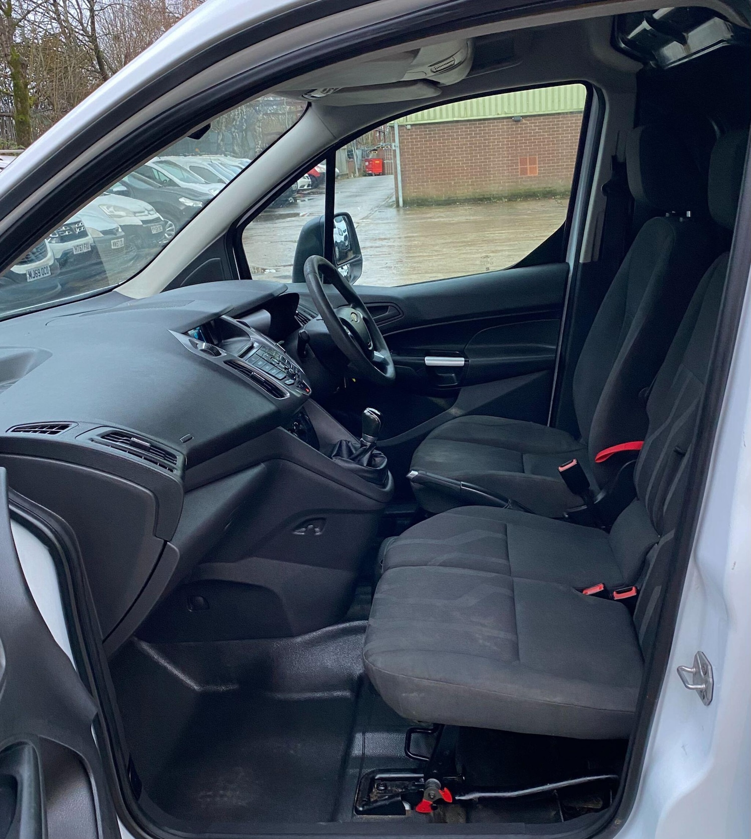 Used Ford Transit Connect 2014 for sale - 76753041: Photo 47