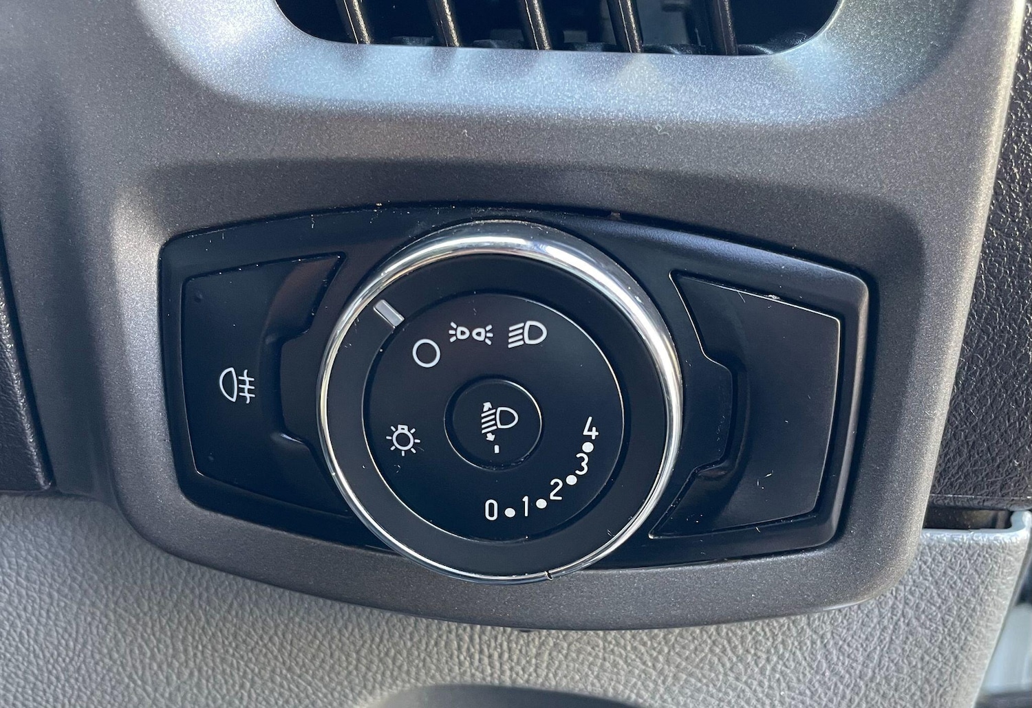 Used Ford Transit Custom 2016 for sale - 77320476: Photo 28