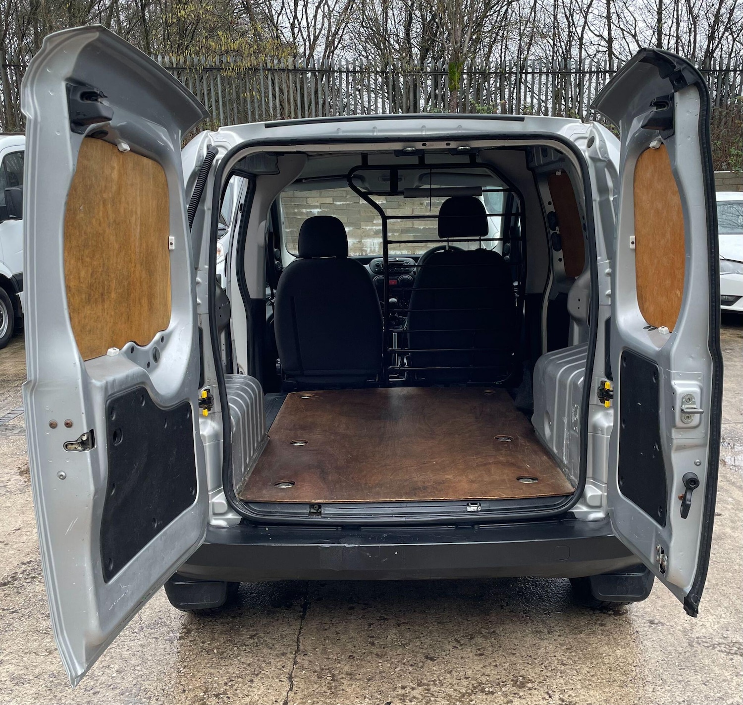 Used Peugeot Bipper 2011 for sale - 77266880: Photo 11