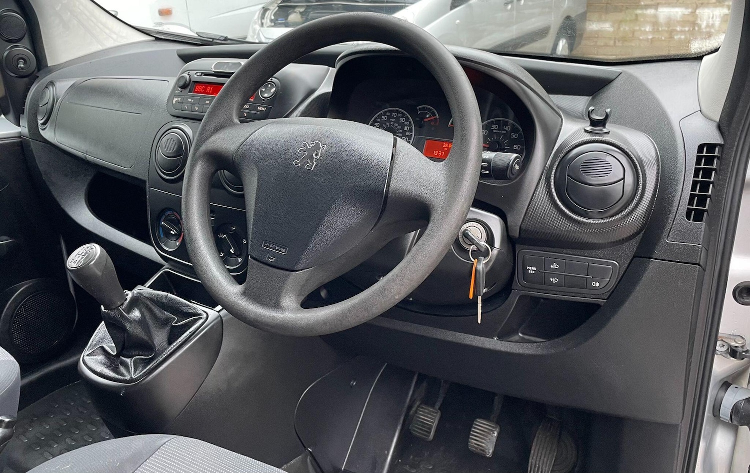 Used Peugeot Bipper 2011 for sale - 77266880: Photo 24