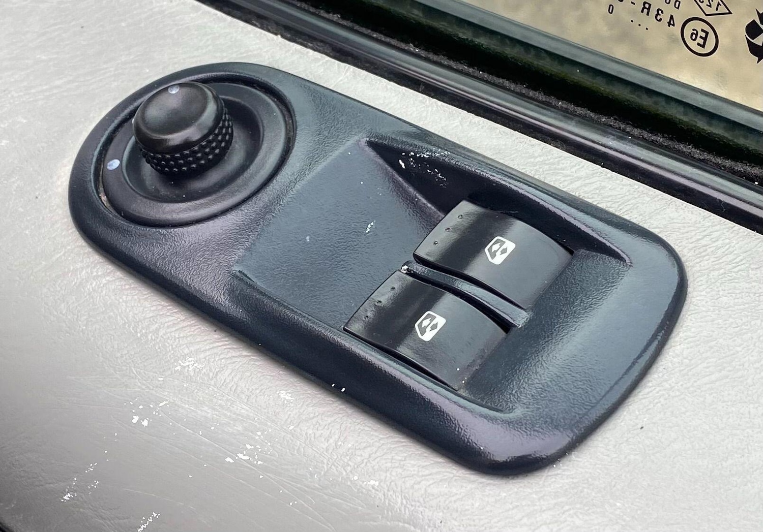 Used Vauxhall Vivaro 2010 for sale - 76645526: Photo 26