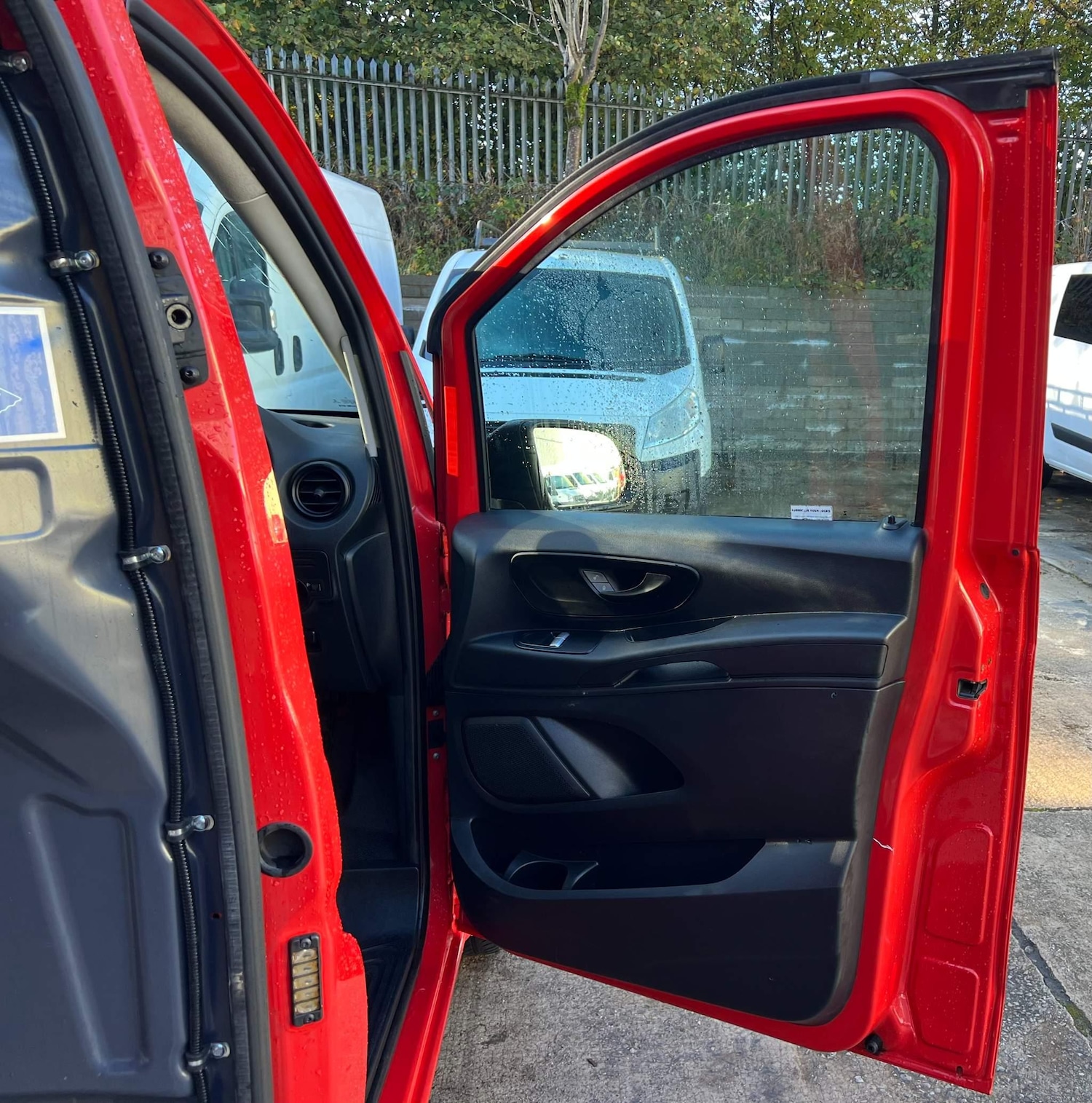 Used Mercedes-Benz Vito 2017 for sale - 76549393: Photo 32