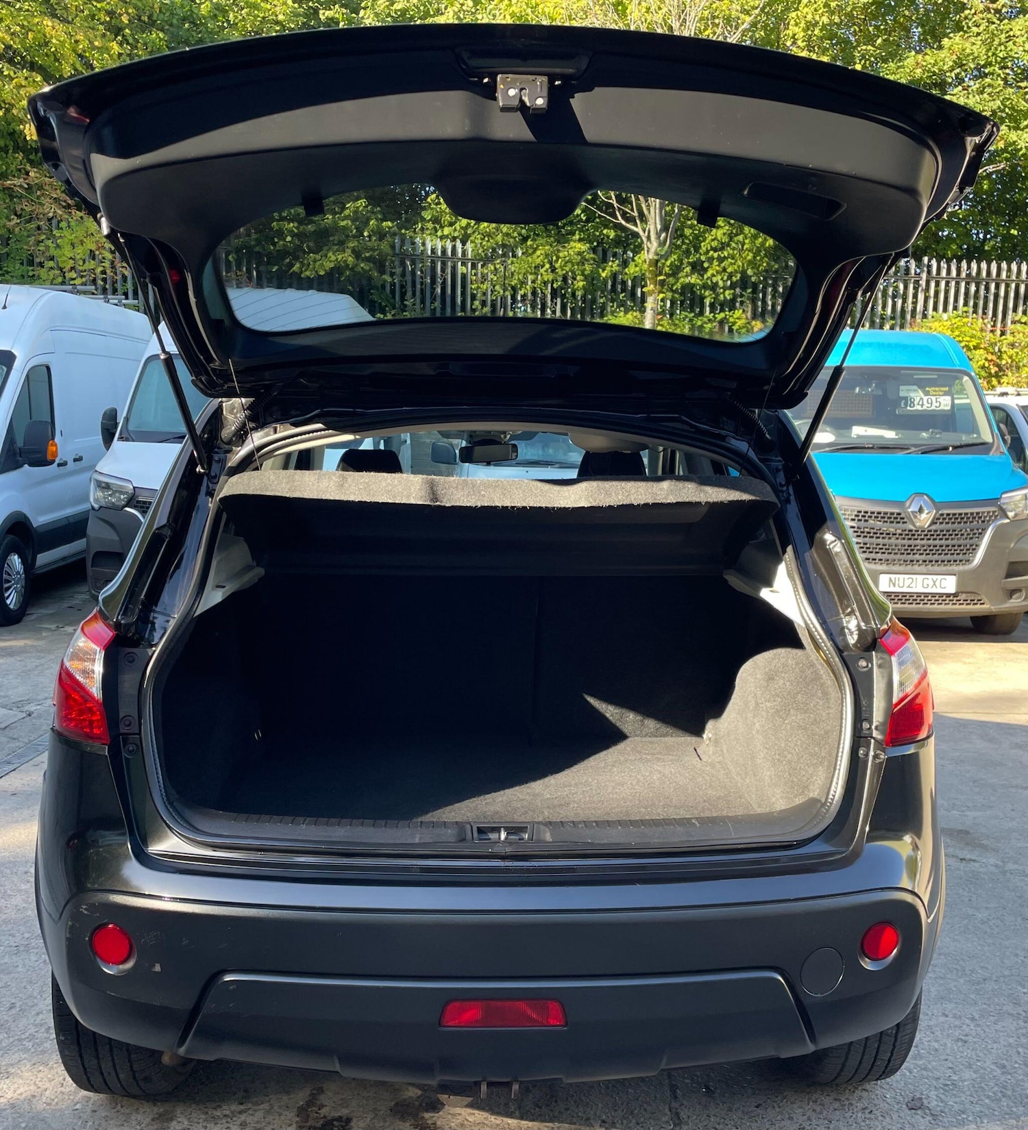 Used Nissan Qashqai 2013 for sale - 77039913: Photo 12