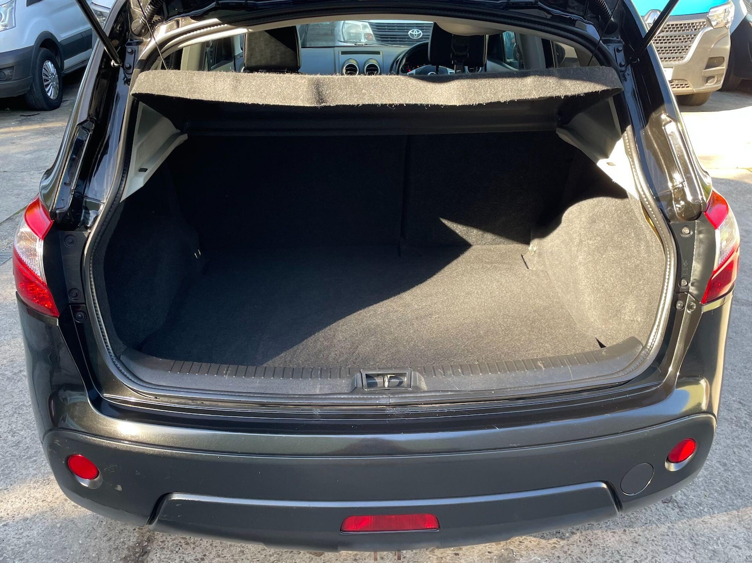 Used Nissan Qashqai 2013 for sale - 77039913: Photo 13