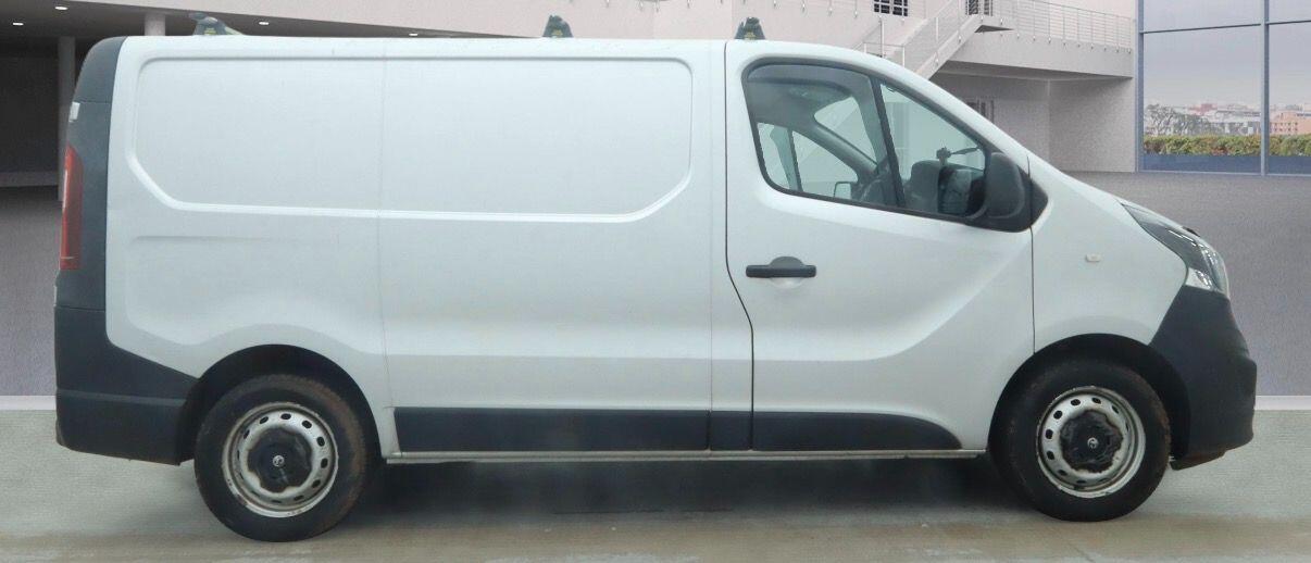 Used Vauxhall Vivaro 2015 for sale - 77657729: Photo 1