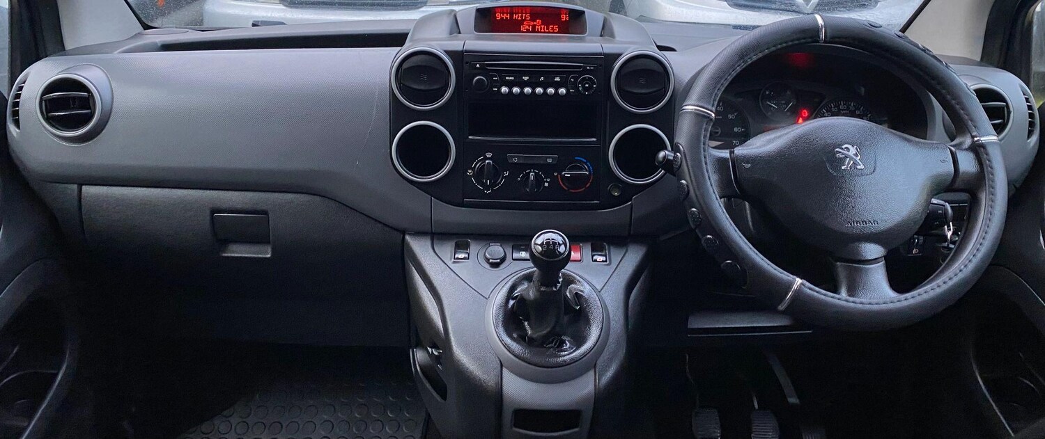 Used Peugeot Partner 2017 for sale - 77723317: Photo 38