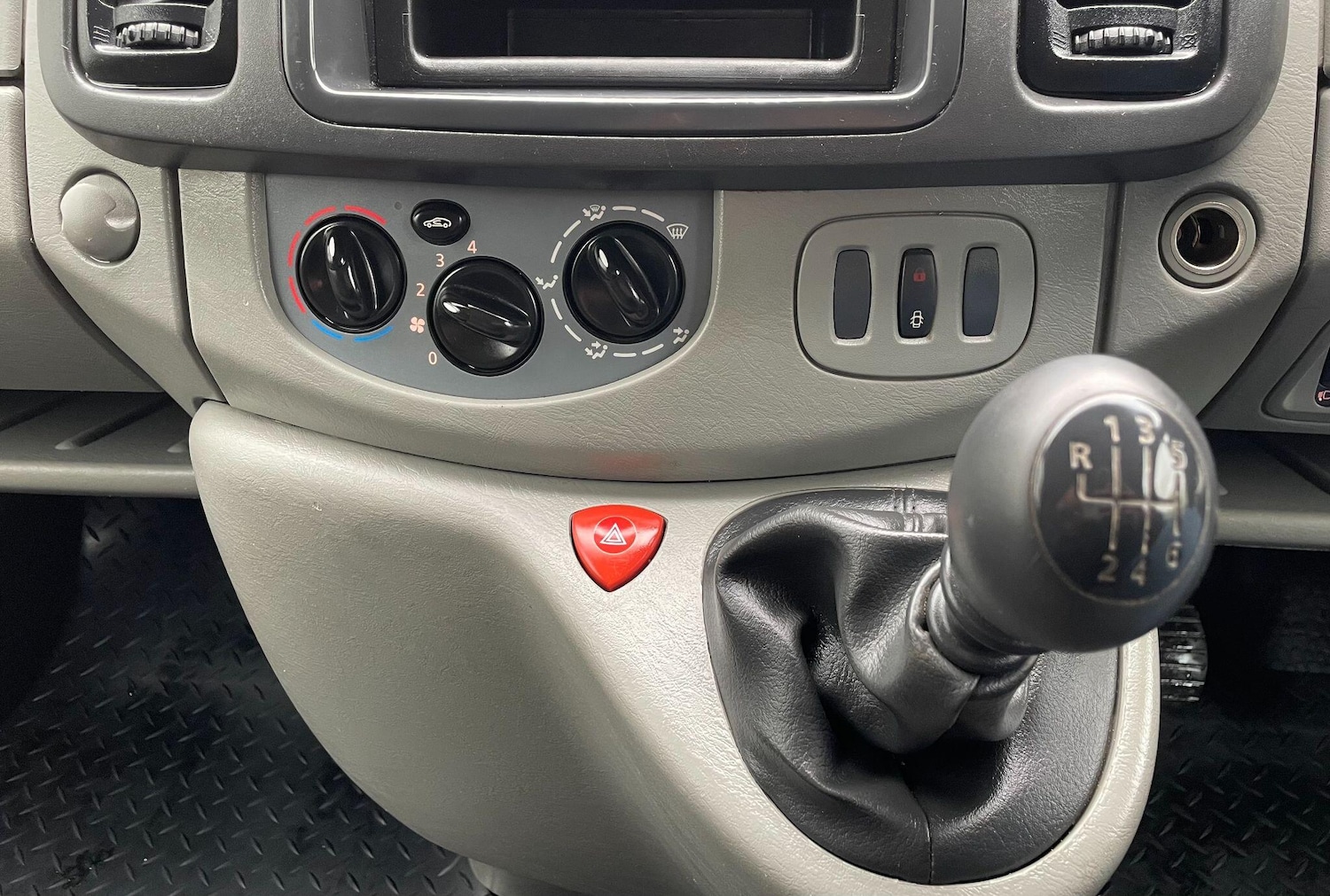 Used Vauxhall Vivaro 2013 for sale - 77345156: Photo 29