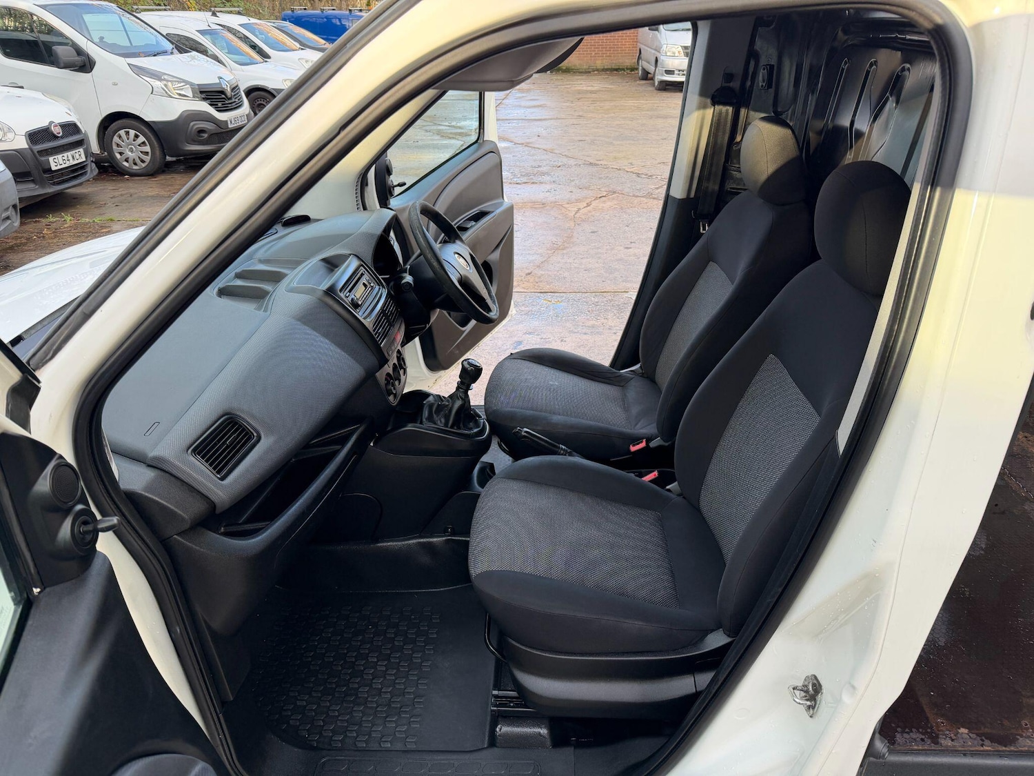 Used Fiat Doblo 2014 for sale - 76689350: Photo 42