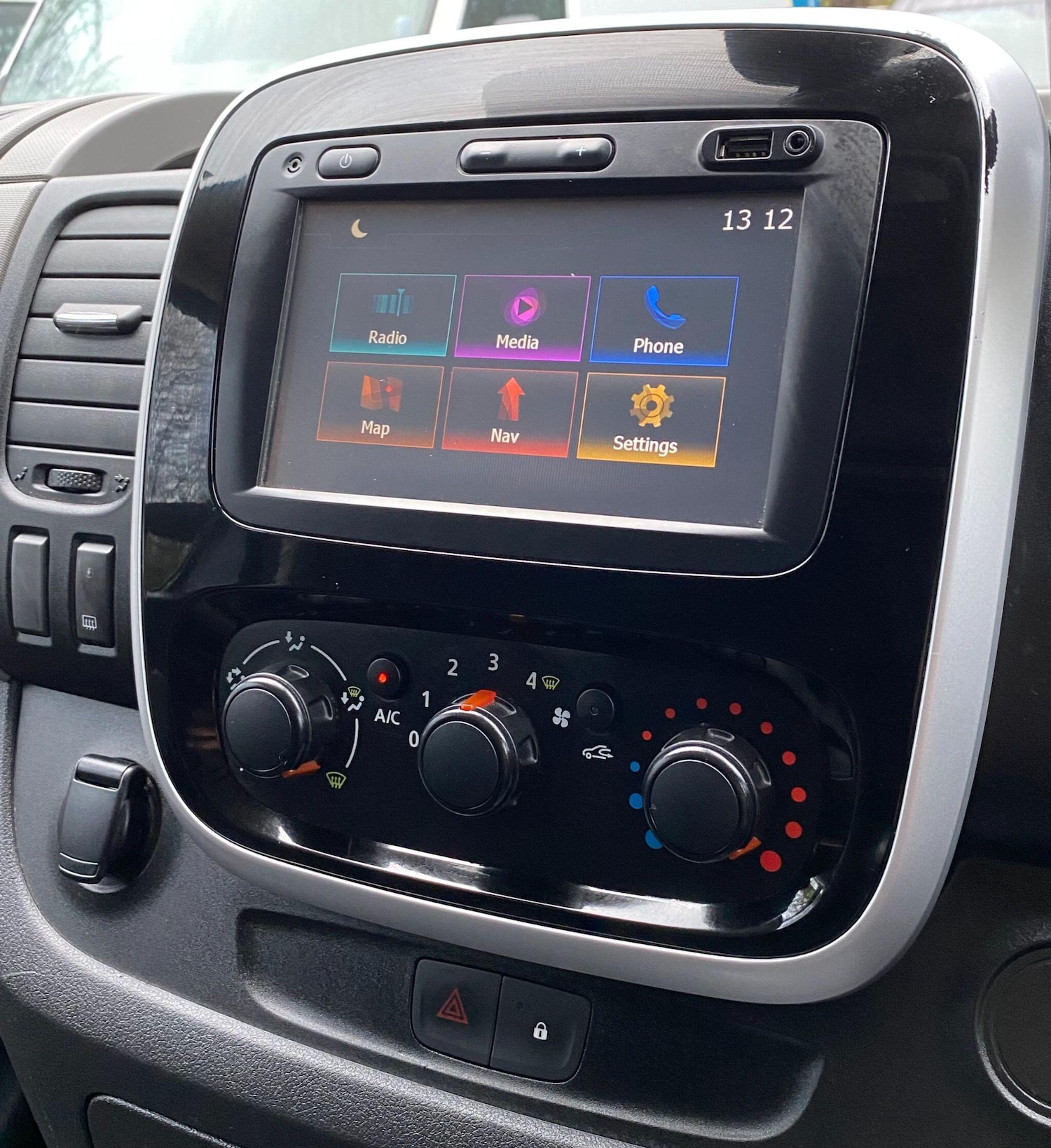 Used Renault Trafic 2017 for sale - 76850274: Photo 42