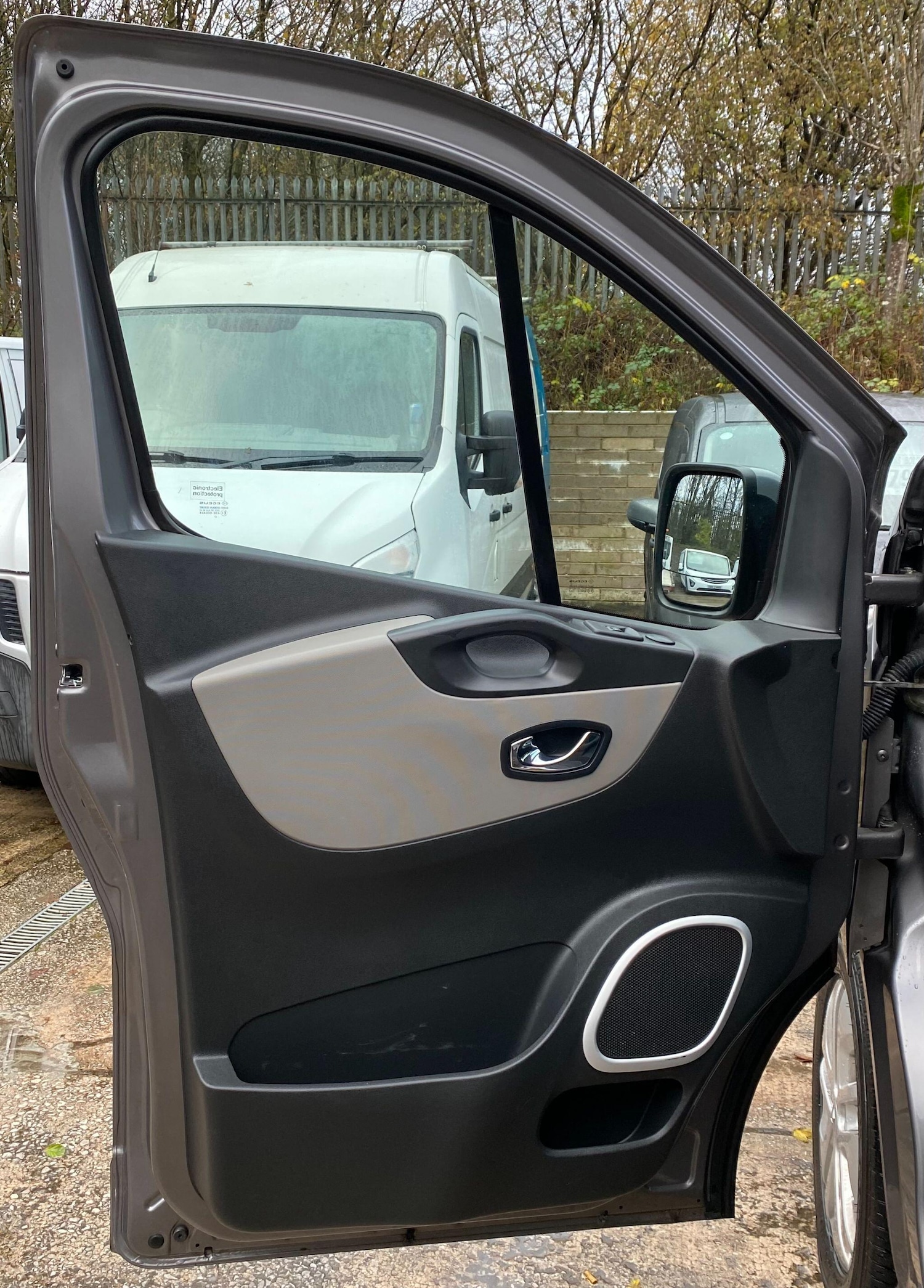 Used Renault Trafic 2017 for sale - 76850274: Photo 43