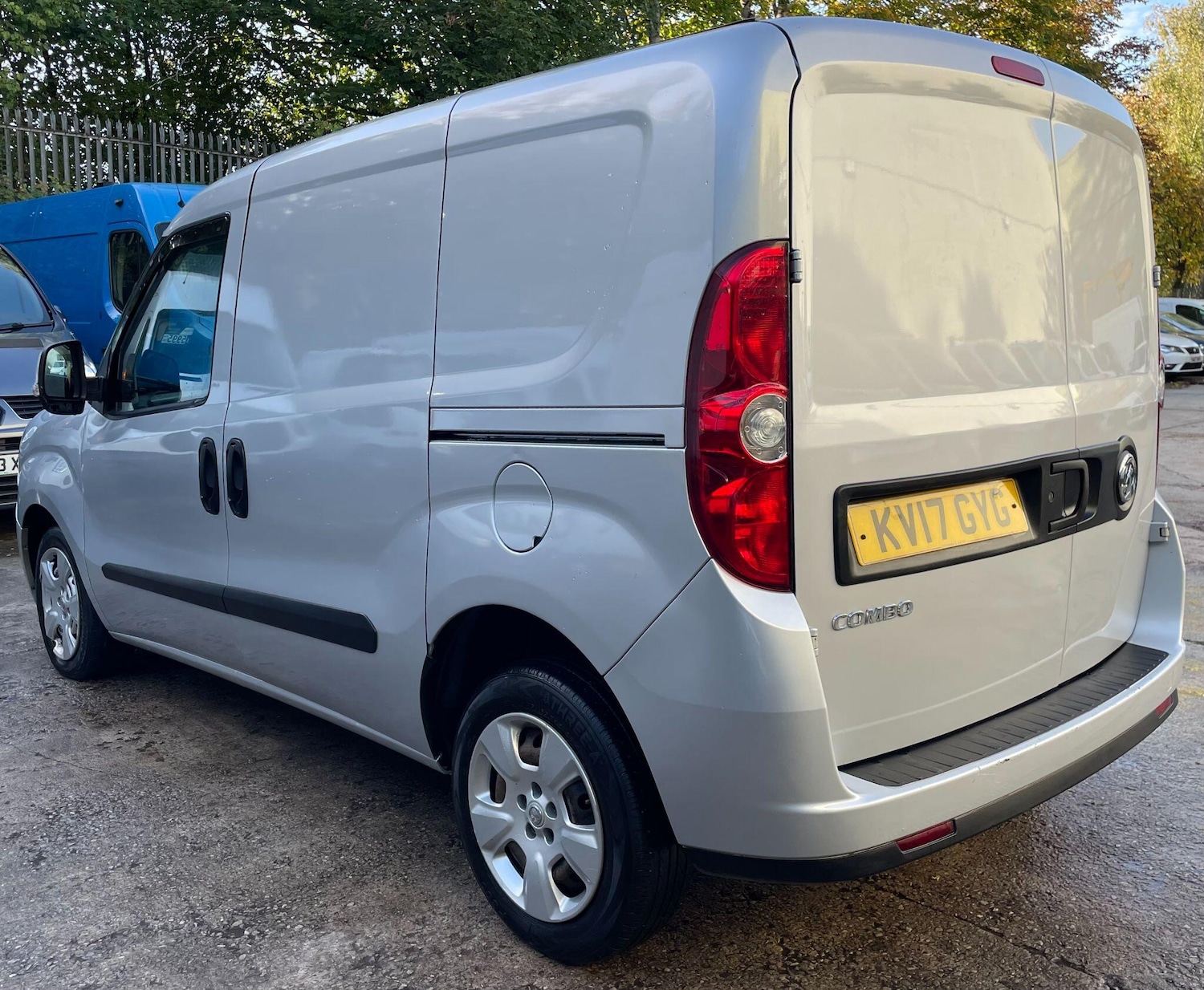 Used Vauxhall Combo 2017 for sale - 77625351: Photo 13