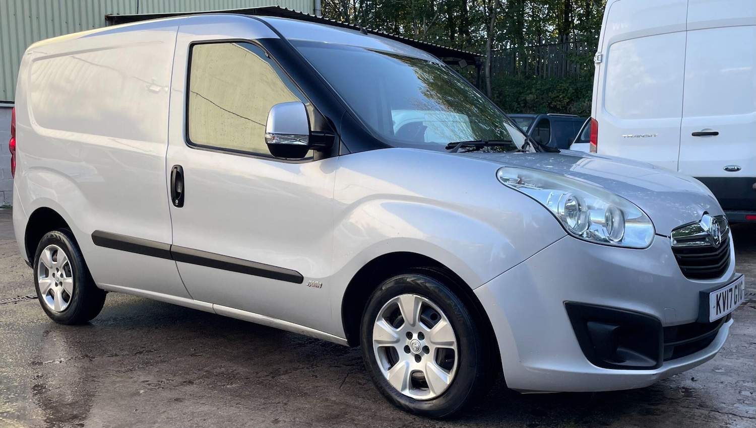 Used Vauxhall Combo 2017 for sale - 77625351: Photo 3