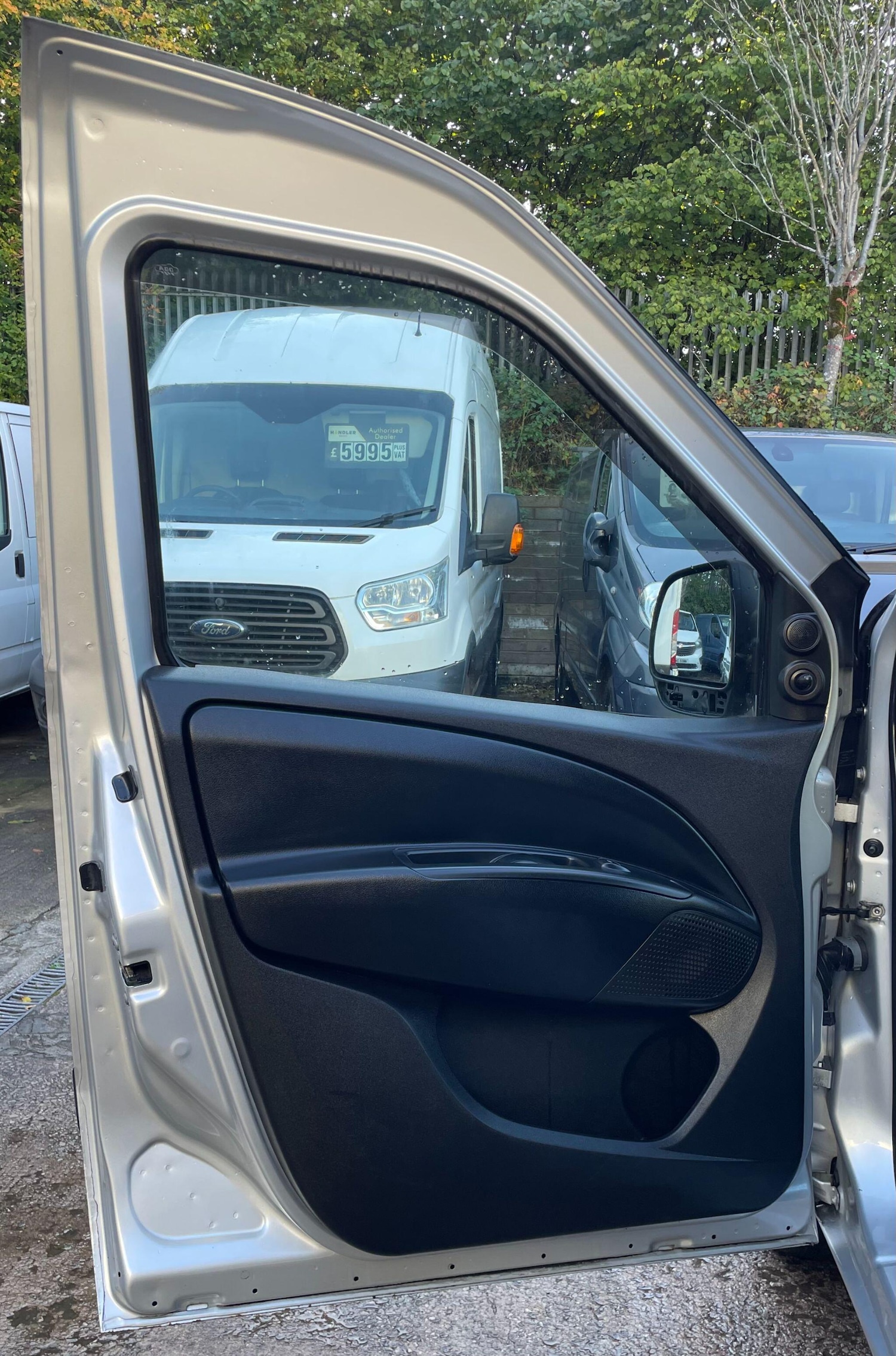 Used Vauxhall Combo 2017 for sale - 77625351: Photo 32