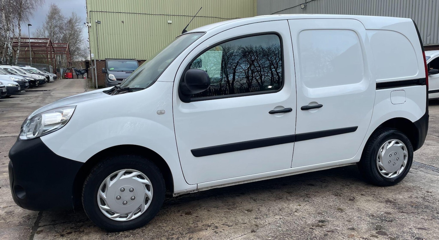 Used Renault Kangoo 2021 for sale - 76912903: Photo 17