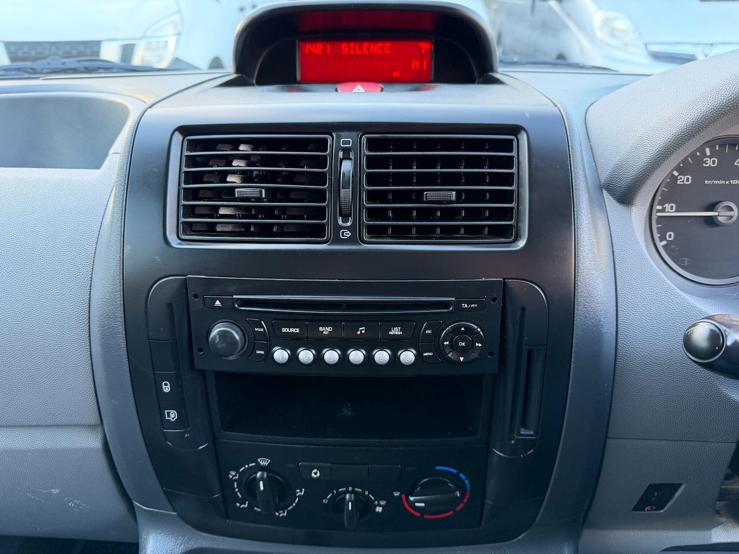 Used Citroen Dispatch 2012 for sale - 76743585: Photo 36