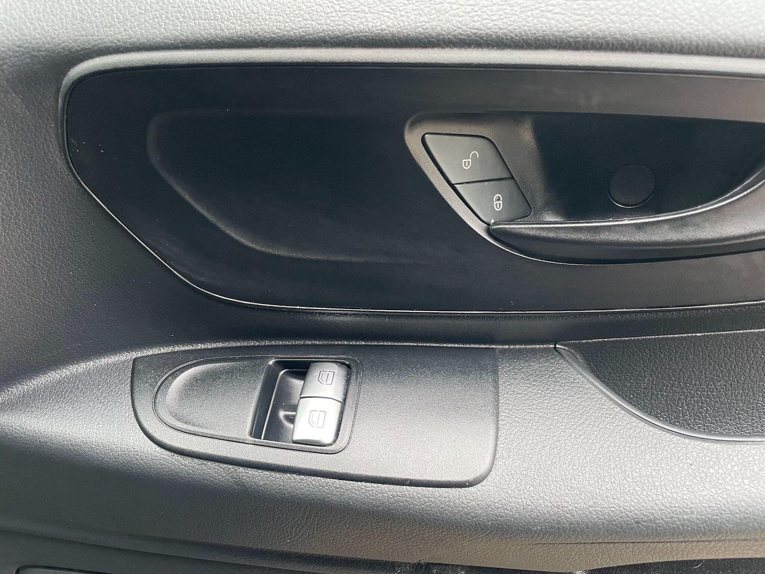 Used Mercedes-Benz Vito 2017 for sale - 77330641: Photo 25