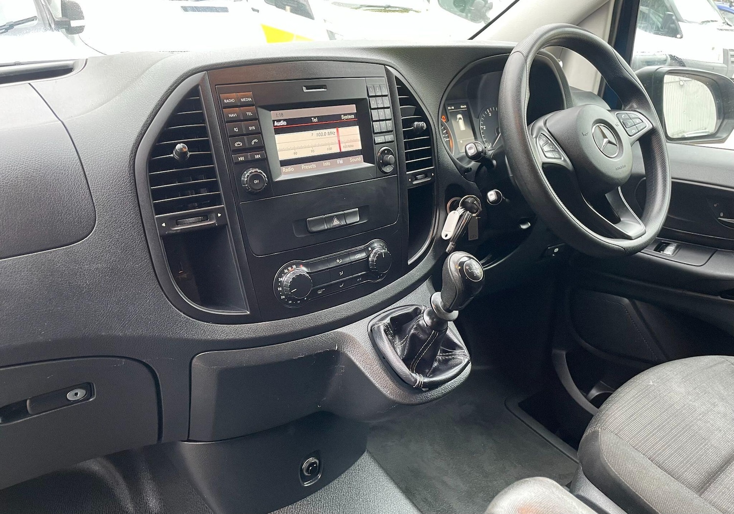 Used Mercedes-Benz Vito 2017 for sale - 77330641: Photo 41