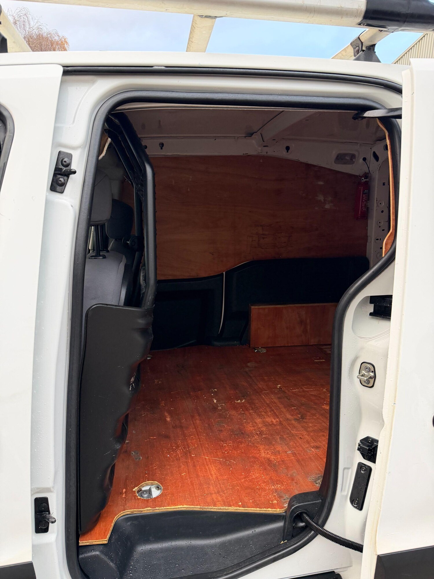 Used Peugeot Partner 2014 for sale - 77040225: Photo 22