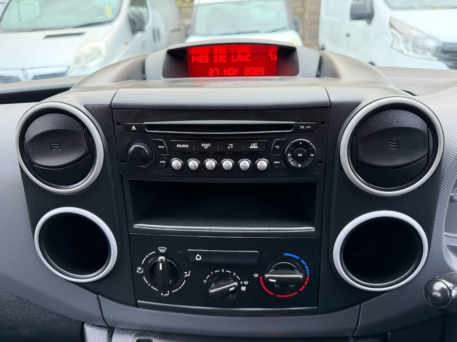 Used Peugeot Partner 2014 for sale - 77040225: Photo 32