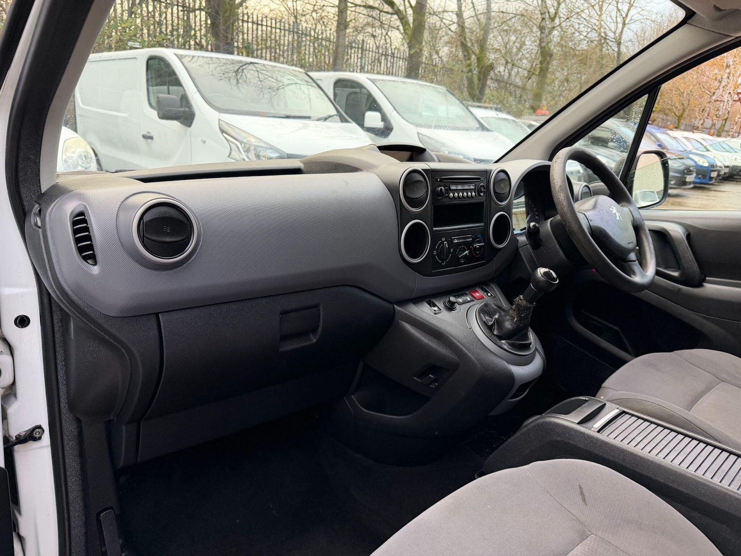 Used Peugeot Partner 2014 for sale - 77040225: Photo 36