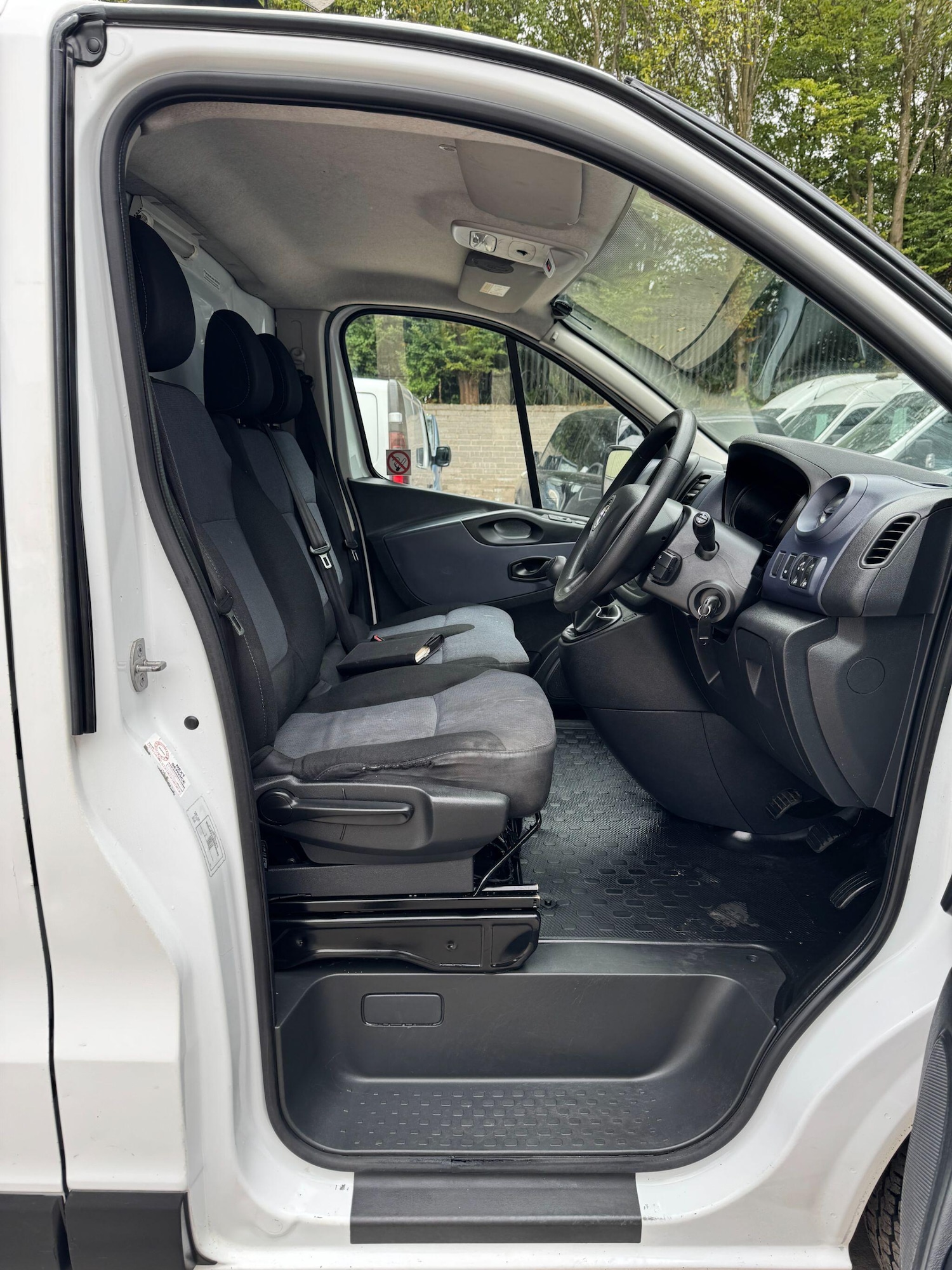 Used Vauxhall Vivaro 2016 for sale - 76549379: Photo 29