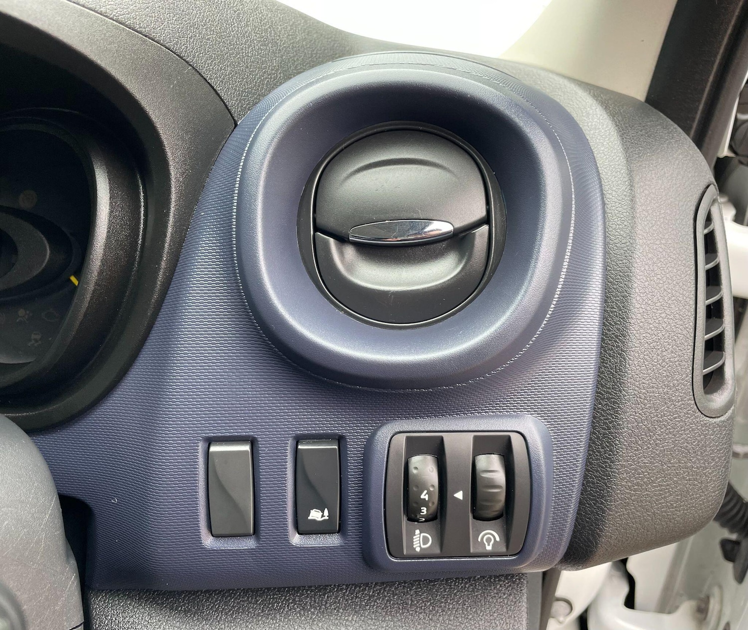 Used Vauxhall Vivaro 2016 for sale - 76549390: Photo 27