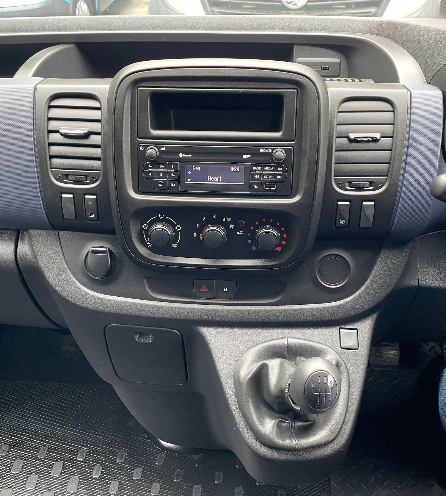 Used Vauxhall Vivaro 2016 for sale - 76549390: Photo 30