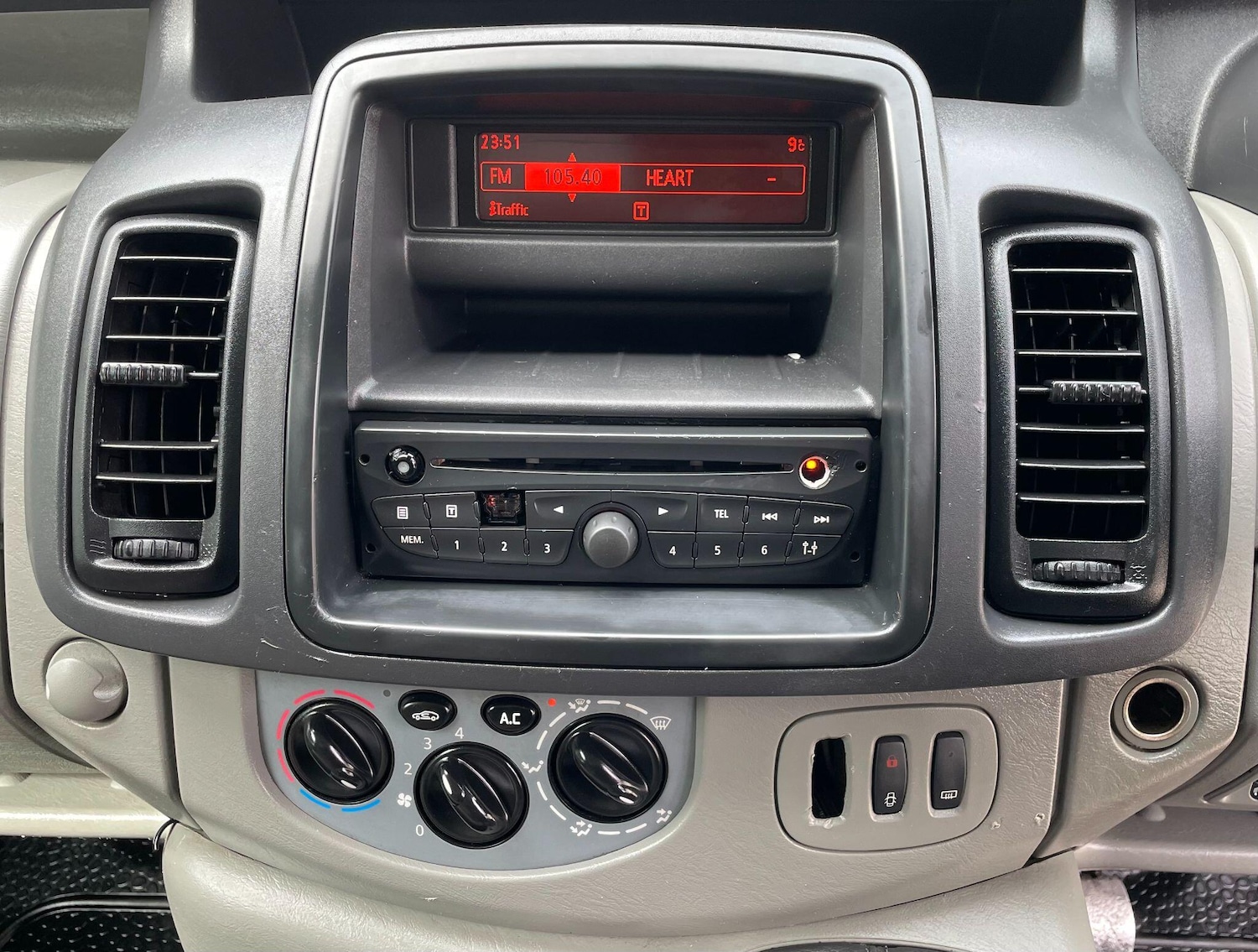 Used Nissan Primastar 2014 for sale - 76550708: Photo 30