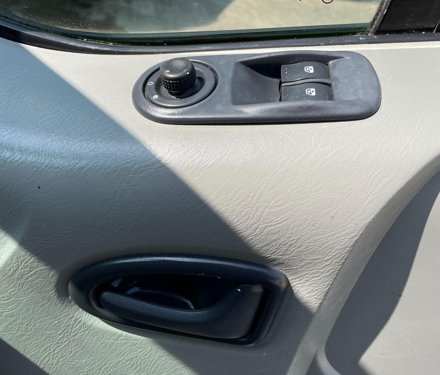 Used Vauxhall Vivaro for sale - 77825140: Photo 19