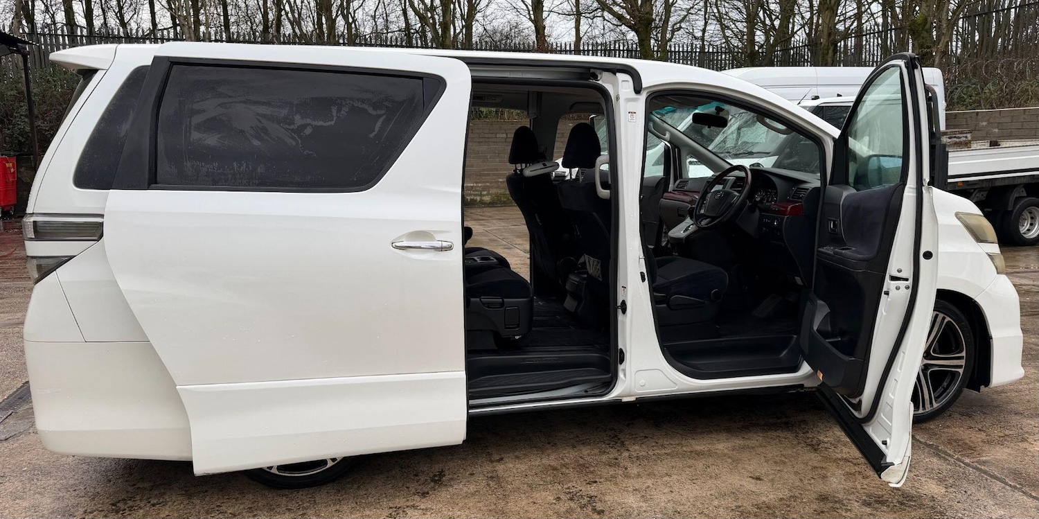 Used Toyota Vellfire 2023 for sale - 77174728: Photo 10